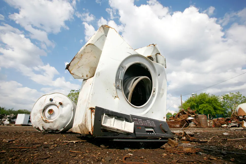 The Dangers of Improperly Trashing Your Appliances