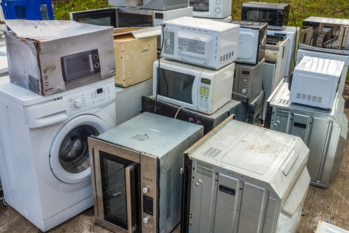 A,collection,of,domestic,applicance,(ovens,,microwaves,and,washing,machines)